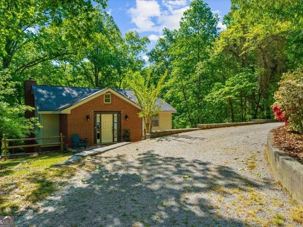 9670 Lee Circle, Gainesville, GA 30506