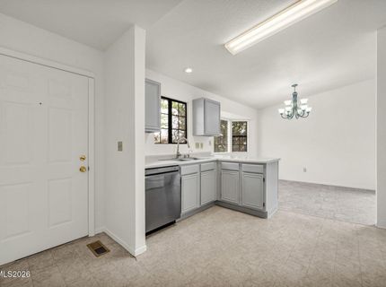 8614 Strutter Way, Reno, NV 89506 Photo