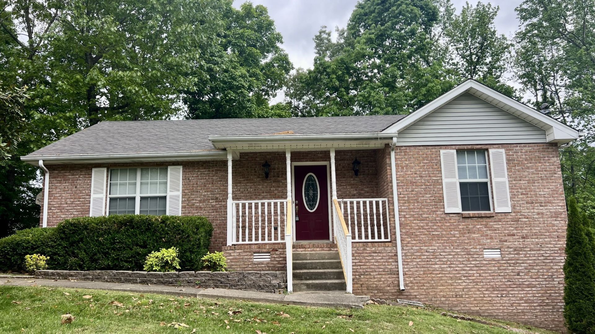 208 Luther Ct, Dickson, TN 37055 Main Photo