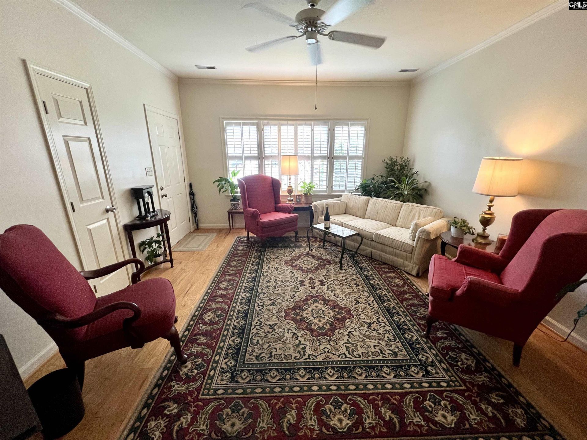 188 Carlyle Circle Photo 3