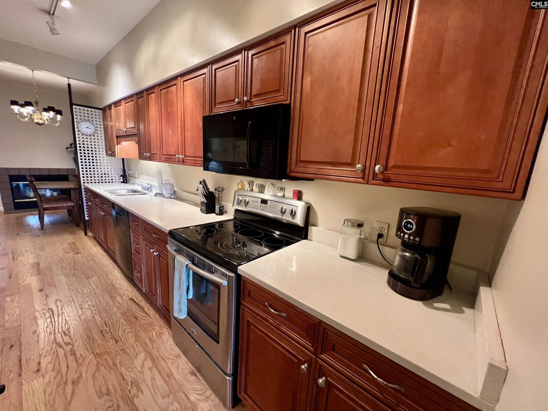 188 Carlyle Circle Photo 9