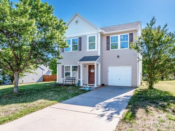 123 Kingsgate Court, Statesville, NC 28625