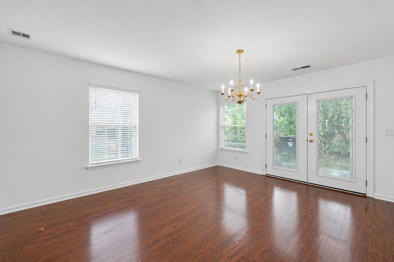9088 Maple Grove Drive Photo 8