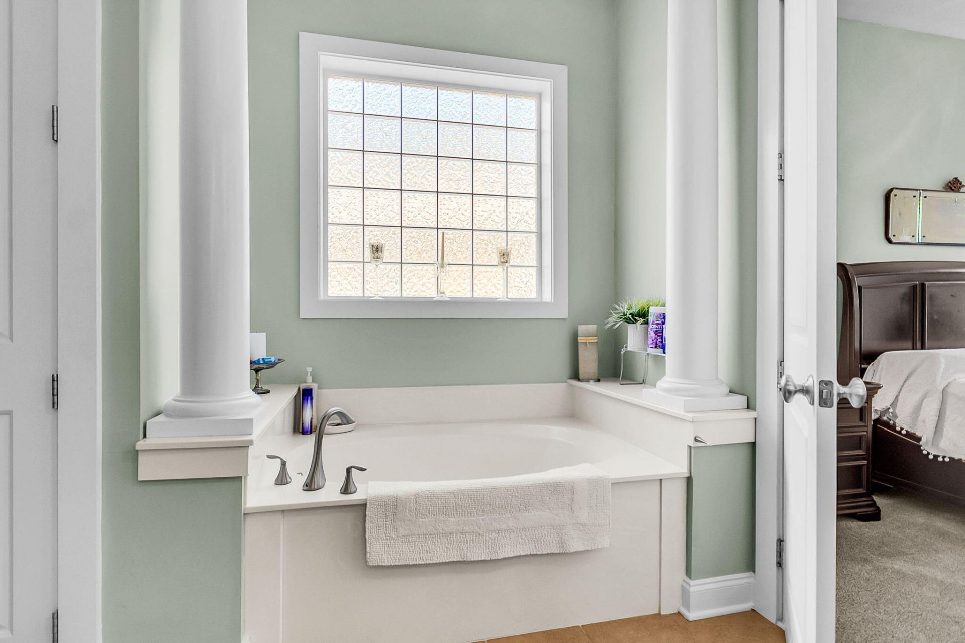 1966 Essex Farms Drive Photo 34