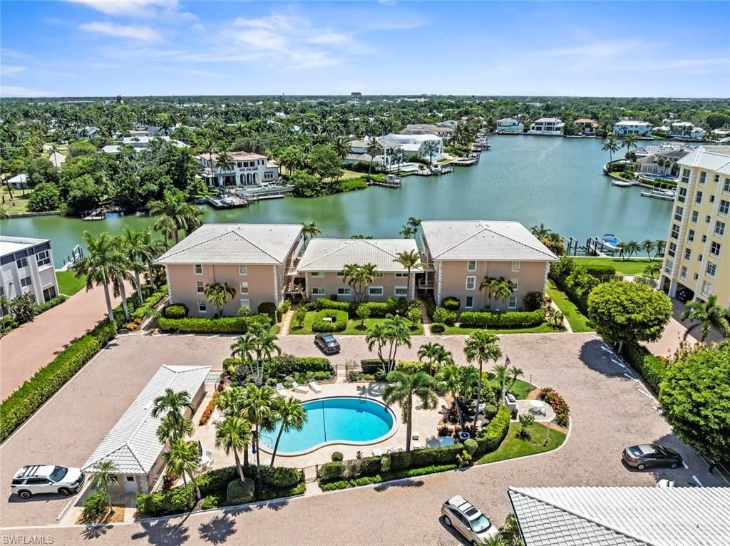 1910 Gulf Shore Blvd N, Unit 107, Naples, FL 34102 Photo