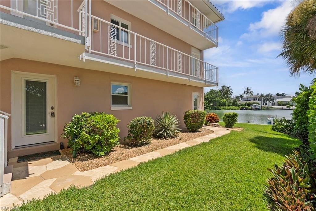 1910 Gulf Shore Blvd N, Unit 107, Naples, FL 34102 Photo