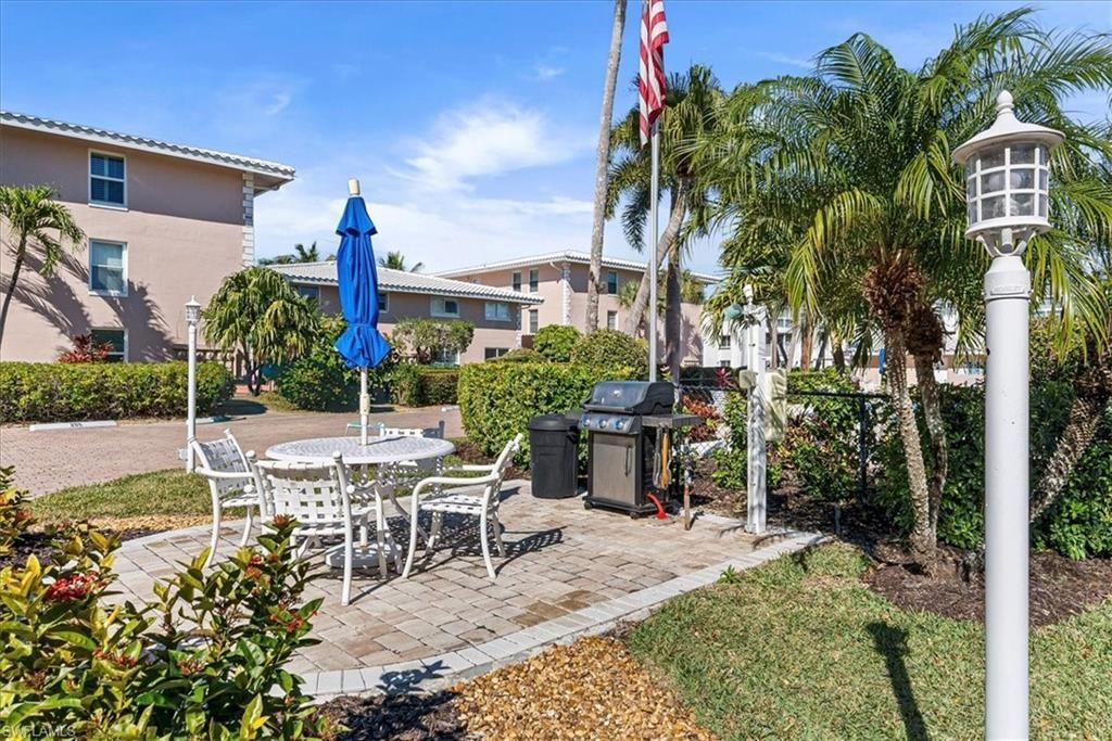 1910 Gulf Shore Blvd N, Unit 107, Naples, FL 34102 Photo