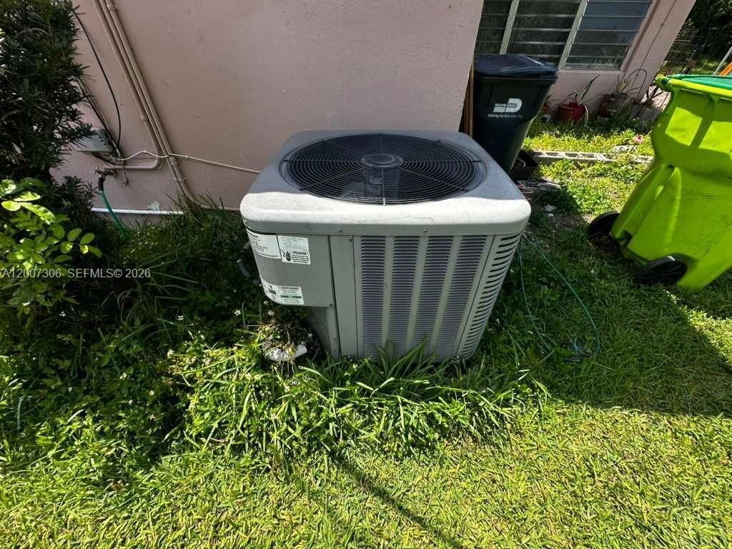 15 NW 88th St, El Portal, FL 33150 Photo