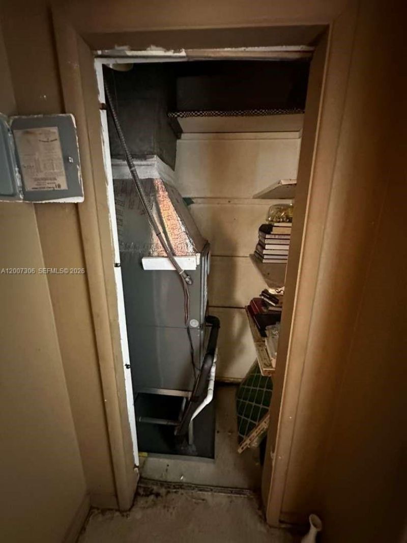 15 NW 88th St, El Portal, FL 33150 Photo