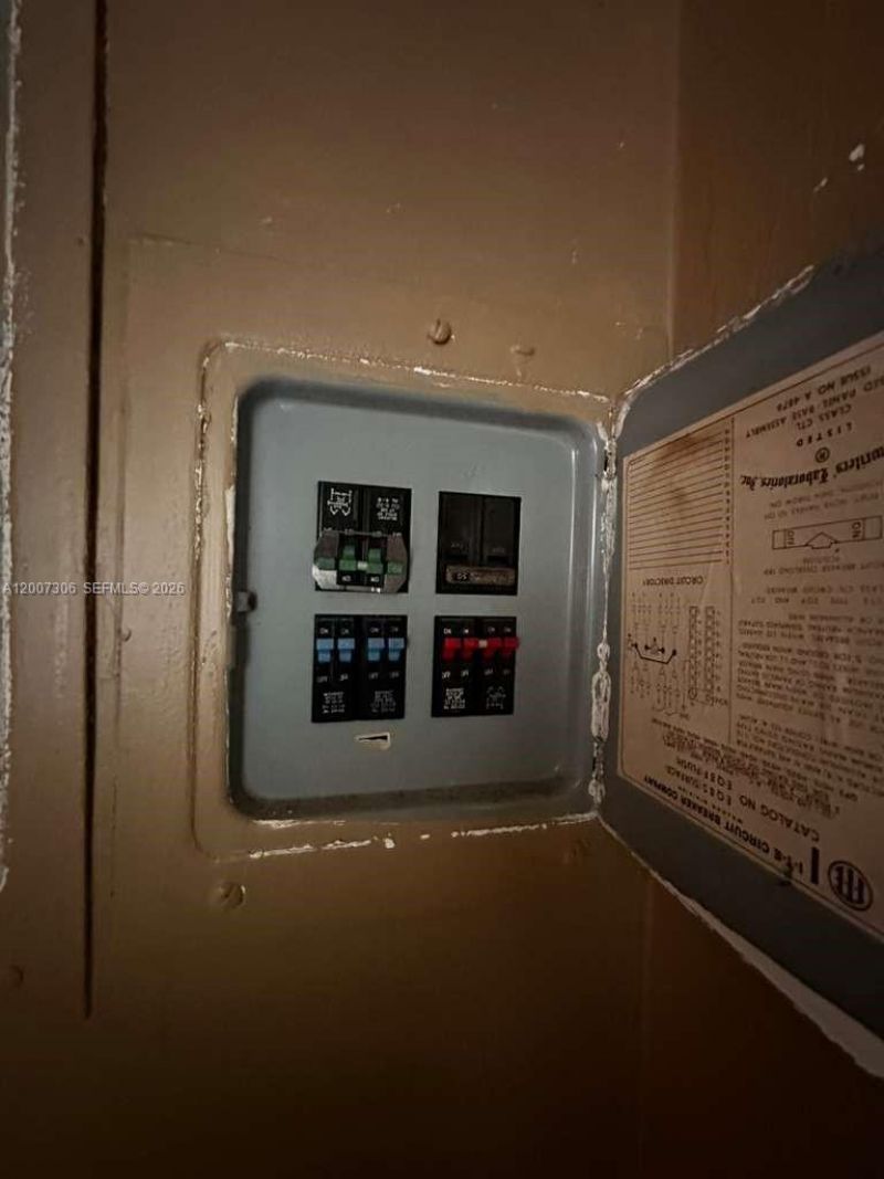 15 NW 88th St , El Portal, FL 33150 Photo