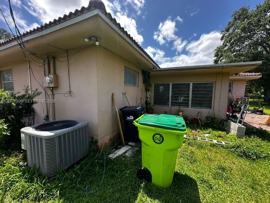 15 NW 88th St, El Portal, FL 33150 Photo