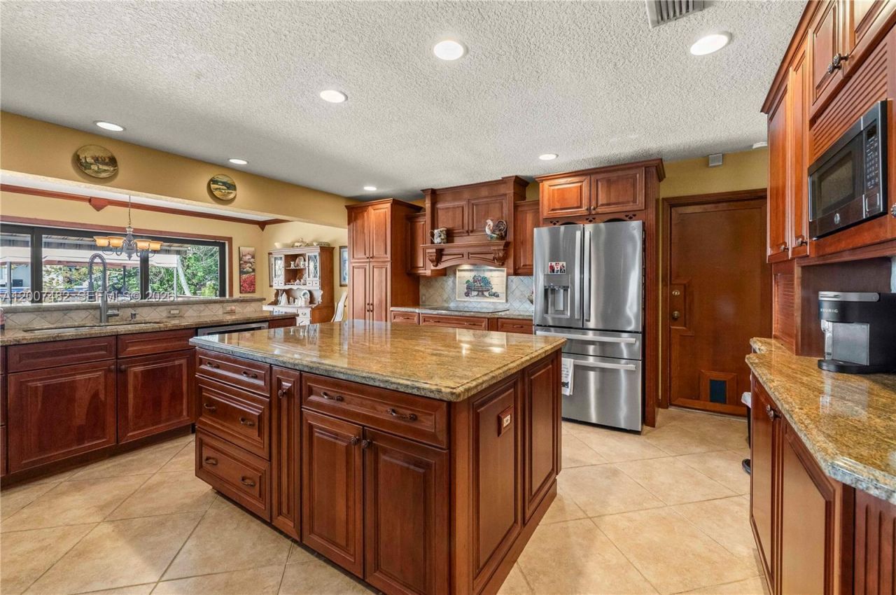 10651 SW 27th St, Davie, FL 33328 Photo