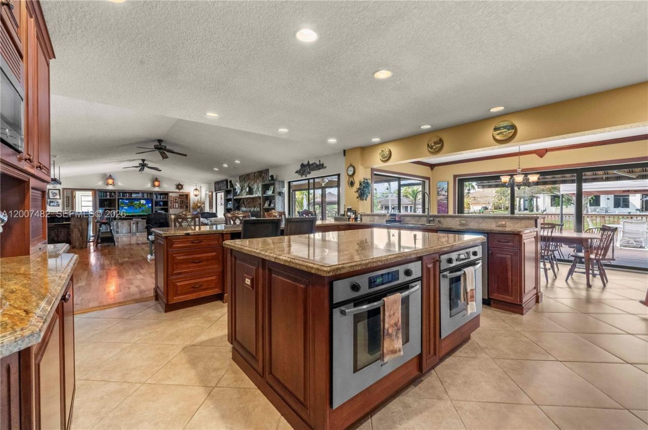 10651 SW 27th St, Davie, FL 33328 Photo