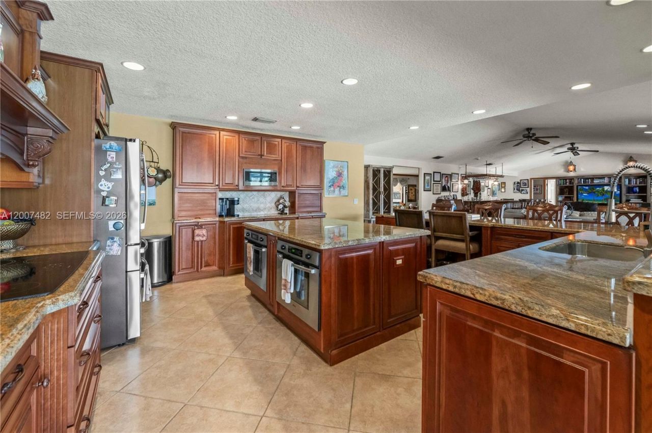 10651 SW 27th St, Davie, FL 33328 Photo