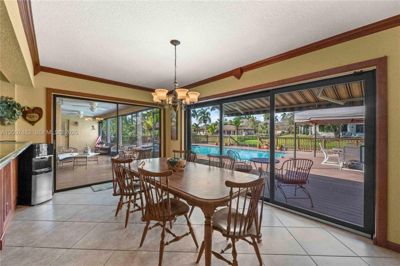 10651 SW 27th St, Davie, FL 33328 Photo