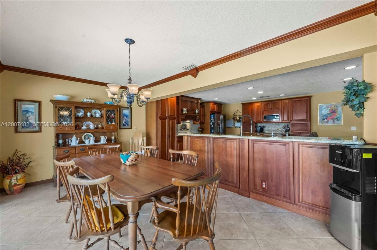 10651 SW 27th St, Davie, FL 33328 Photo