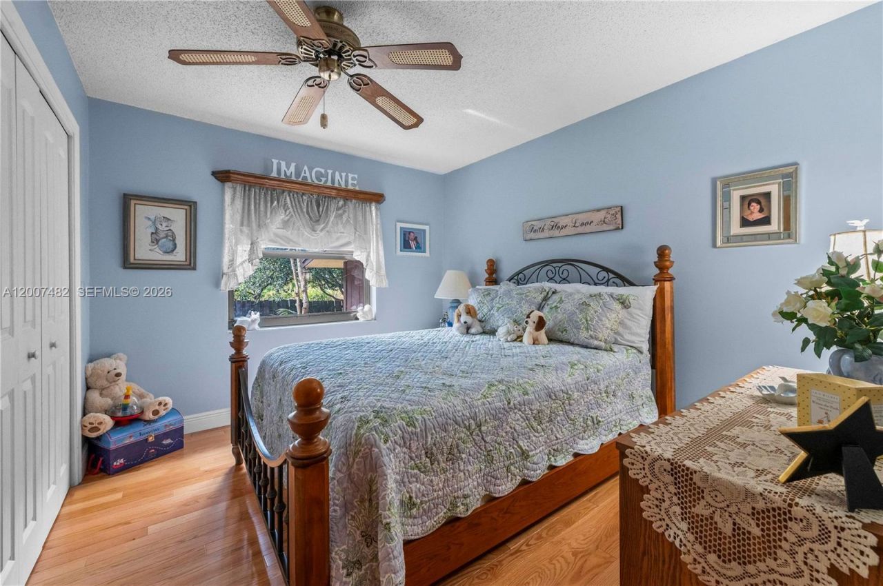 10651 SW 27th St, Davie, FL 33328 Photo