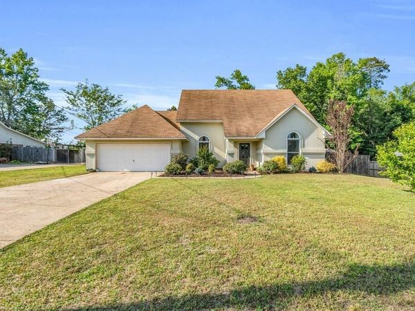 525 Lakeover W, Columbus, MS 39702