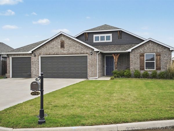 31752 E 62nd Place S, Broken Arrow, OK 74014