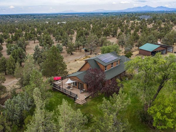 7791 SW Wickiup Avenue, Redmond, OR 97756