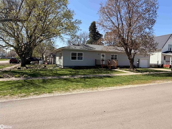 107 11Th Street S, Northwood, IA 50459