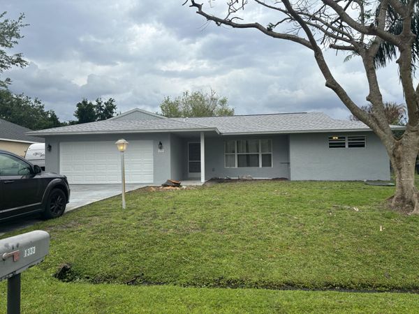 1333 SE Bayharbor Street, Port St. Lucie, FL 34983