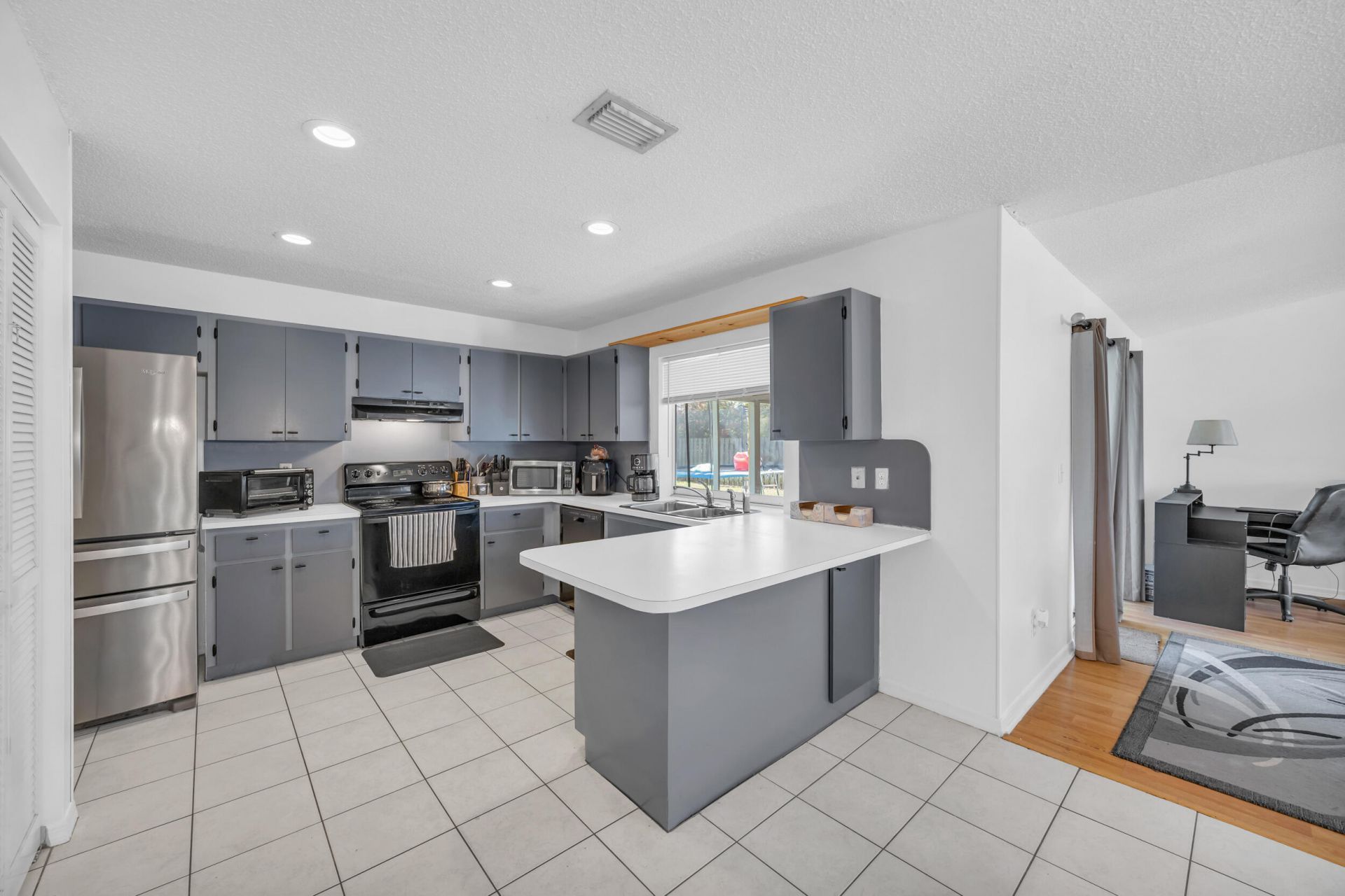 1333 SE Bayharbor Street, Port Saint Lucie, FL 34983 Photo