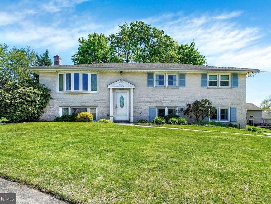 2020 Lycan Drive, York, PA 17408 Main Photo