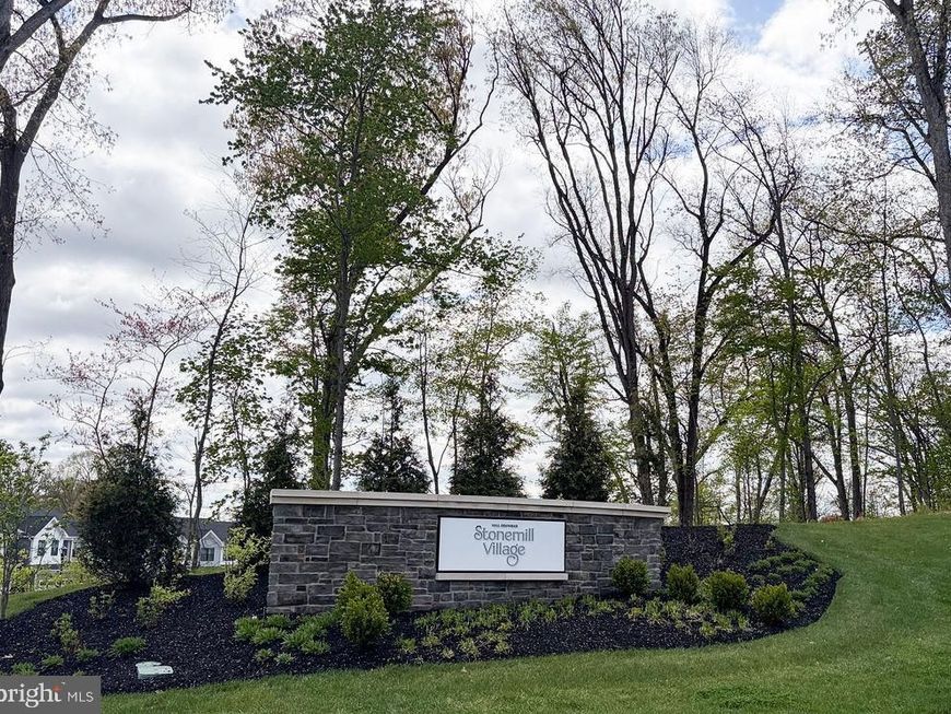 42 Grayson Lane, Downingtown, PA 19335 Main Photo