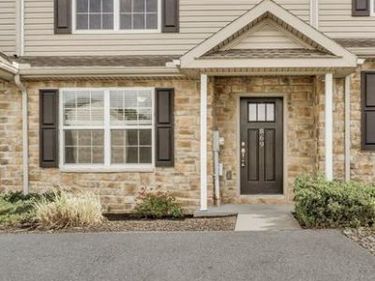 869 GREGS DRIVE , HARRISBURG, PA 17111