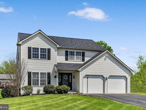707 KENNETH DRIVE, MOUNT JOY, PA 17552