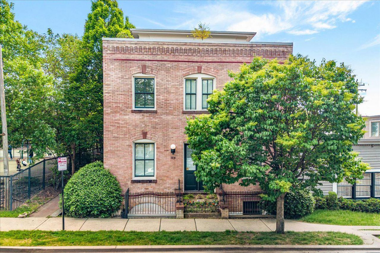 1210 Queen St, Unit 1, Alexandria, VA 22314 Main Photo