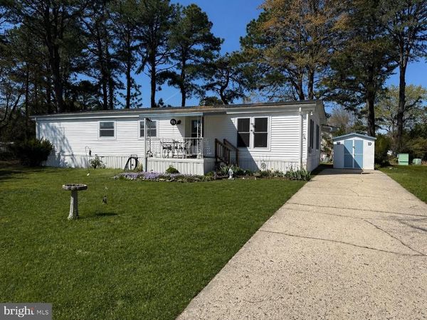 17 SUSAN DRIVE, BARNEGAT, NJ 08005