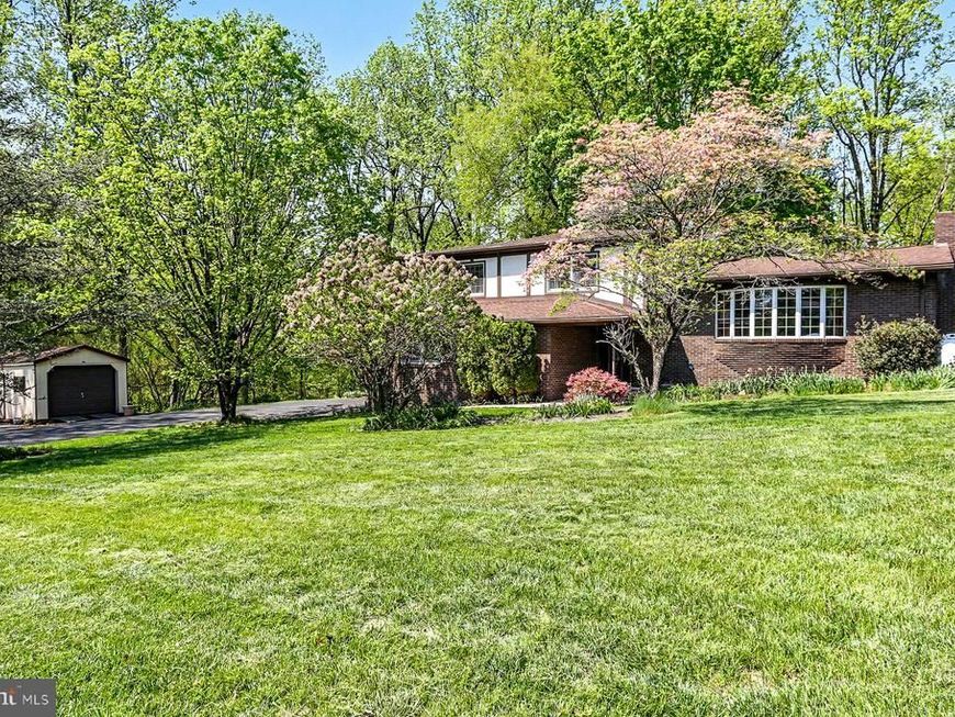 5900 Ivy Lane, Harrisburg, PA 17111 Main Photo