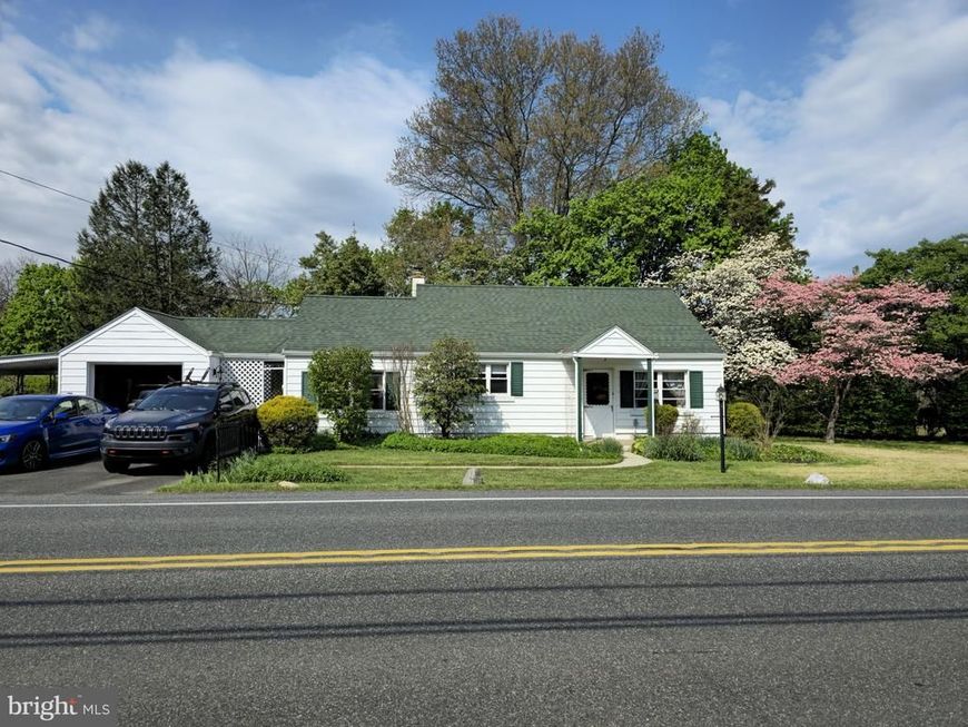 993 Gravel Pike, Palm, PA 18070 Main Photo