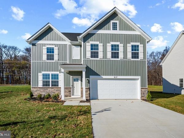 438 BUCKEYE DRIVE, SHENANDOAH JUNCTION, WV 25442