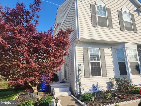 16 CHARLES COURT , NEWARK, DE 19702