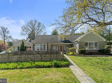 100 EDGEWOOD DRIVE, YORK, PA 17403