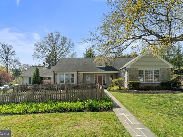 100 EDGEWOOD DRIVE, YORK, PA 17403