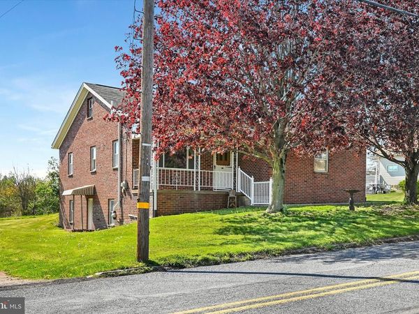 305 S GOOD SPRING ROAD, HEGINS, PA 17938