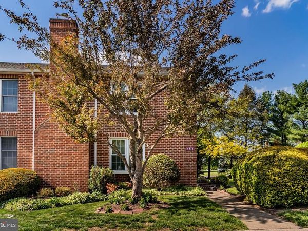 4111 NANTUCKET DRIVE , MECHANICSBURG, PA 17050