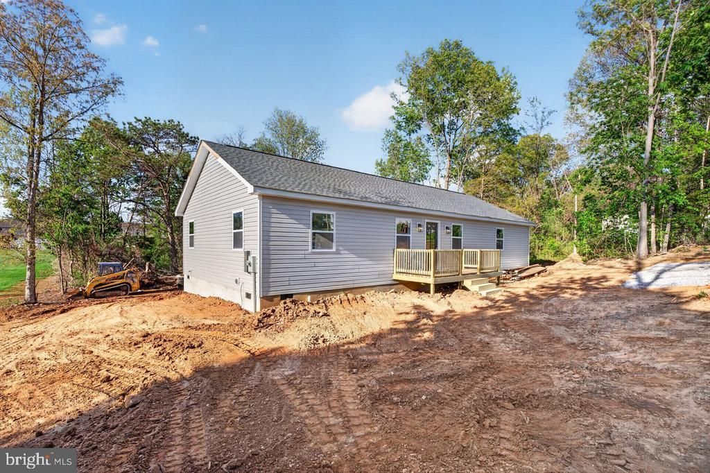 16945 E PROSPECT AVE, ELKTON, VA 22827