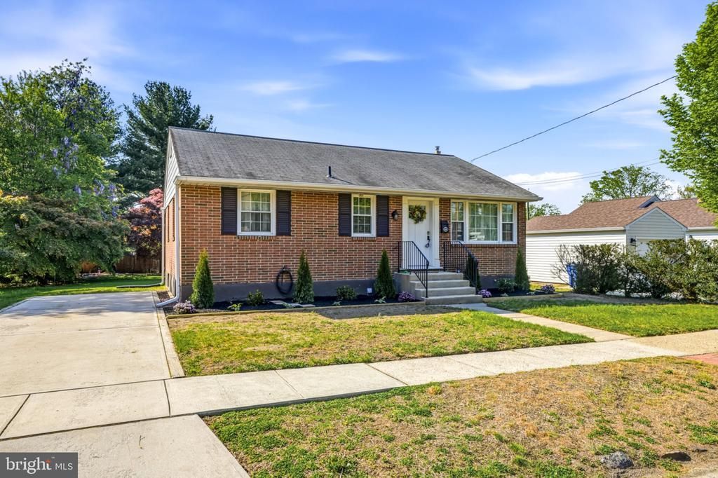 600 8th Street, Riverton, NJ 08077 Main Photo