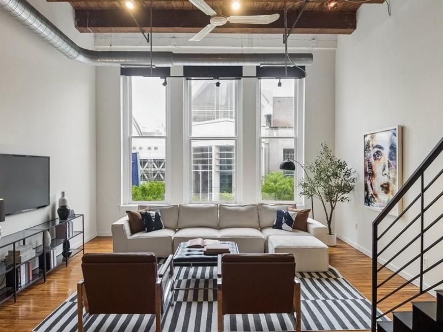 1027 31 Arch Street, Unit 302, Philadelphia, PA 19107 Main Photo