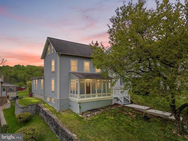 10 CONVENT ROAD , ASTON, PA 19014