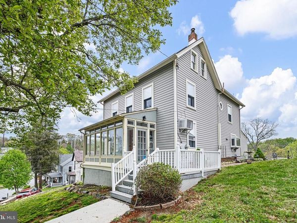 10 CONVENT ROAD, ASTON, PA 19014