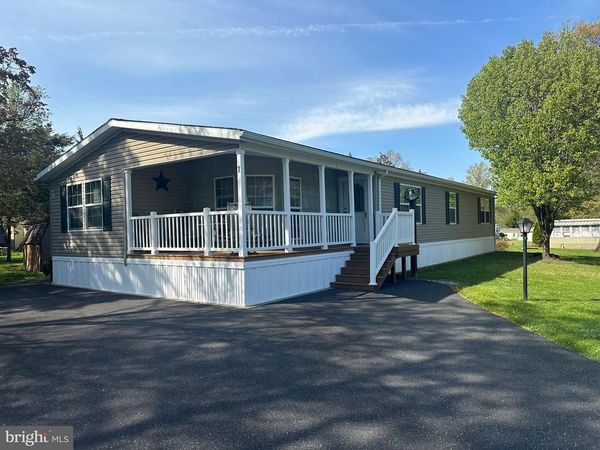 1 WALNUT , QUAKERTOWN, PA 18951