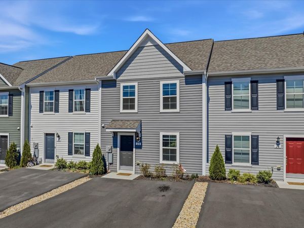 28 GENTLE BREEZE DRIVE, BUNKER HILL, WV 25413