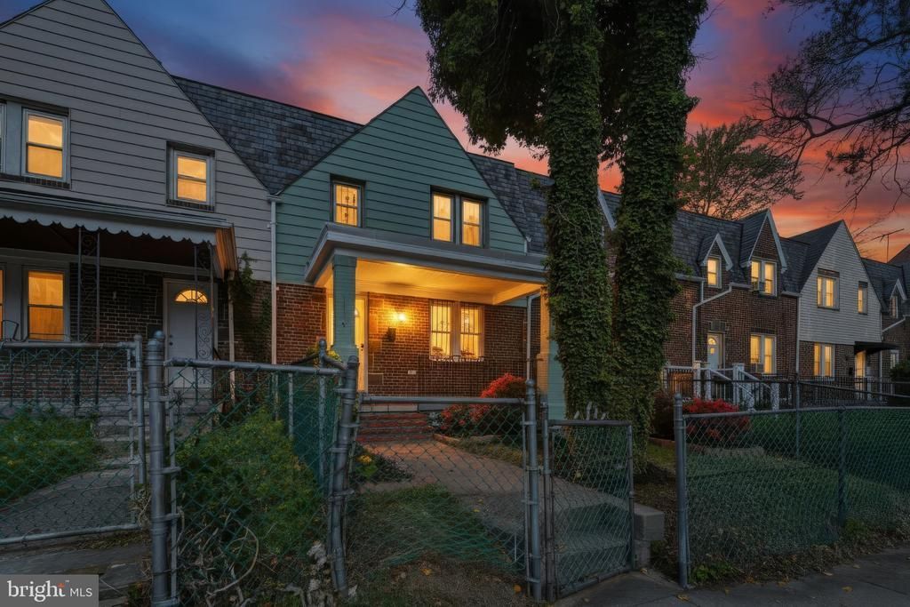 12 N Rosedale Street, Baltimore, MD 21229 Main Photo