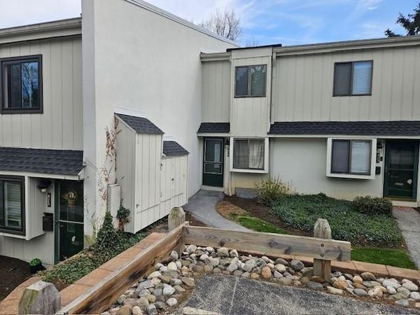 474 SUMMIT HOUSE, WEST CHESTER, PA 19382